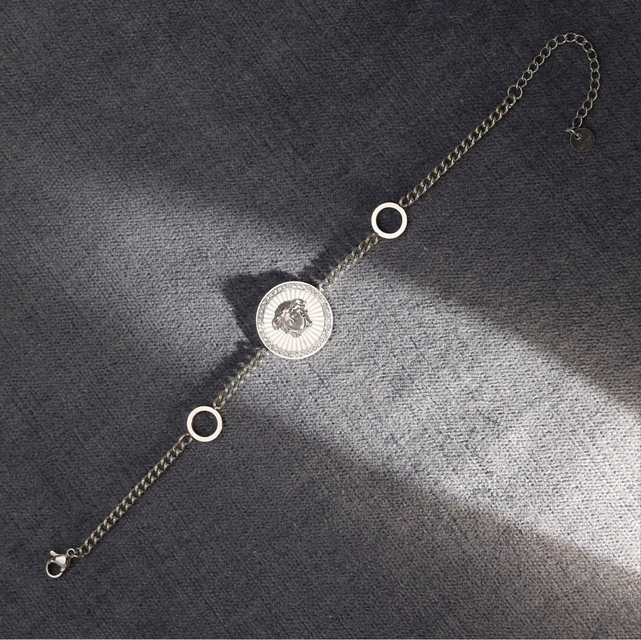 Versace Gümüş ve Taşlı Bileklik