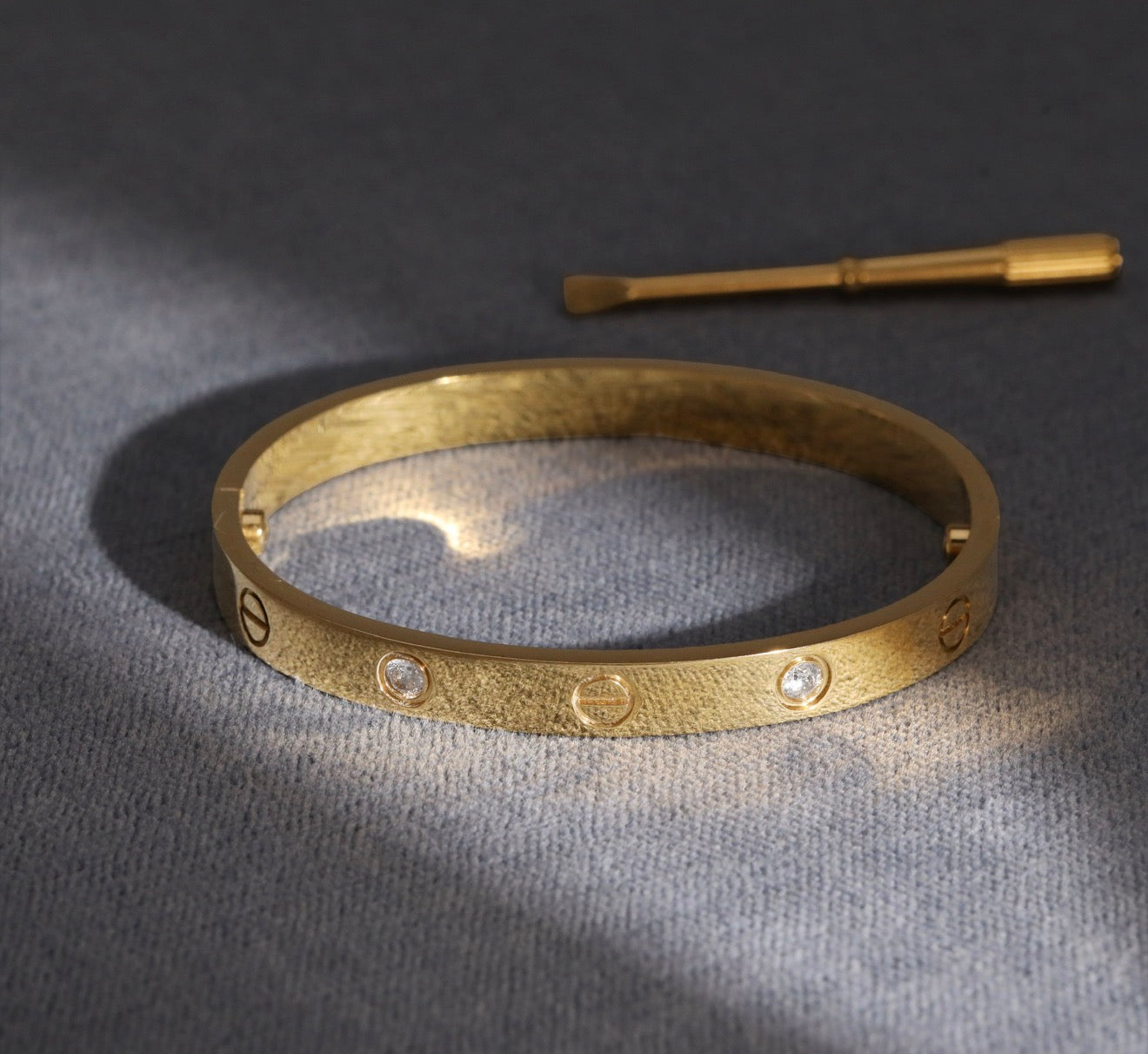 Cartier Love Vidalı Bileklik